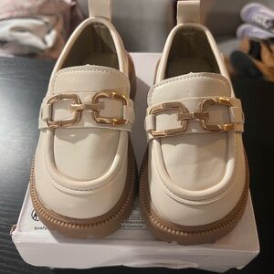 Cream Loafers with Gold Chain Accent